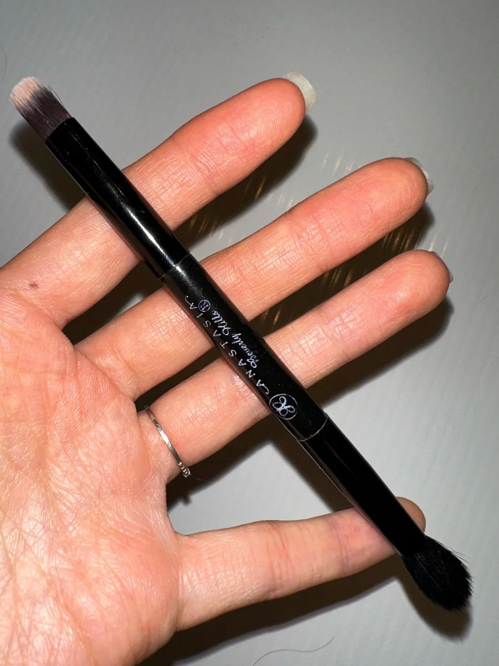 Anastasia Beverly Hills DELUXE ultra soft Dual-Ended Eyeshadow Makeup Brush glam